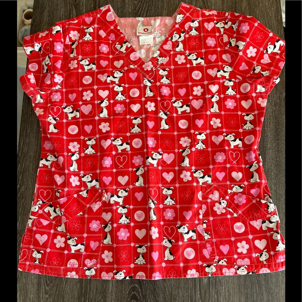 Scrubs, Scrub top,White Cross  Top, Short Sleeve, SZ LG, Red w/Hearts, puppies
